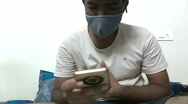 Snapshot of nick05inch chatting on 01-18-25, 01:08 nick05inch online show from 01-18-25, 01:08