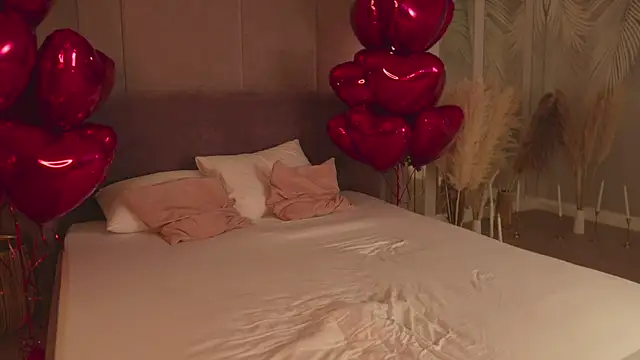 Smiley Mia online show from 02-10-26, 05:06