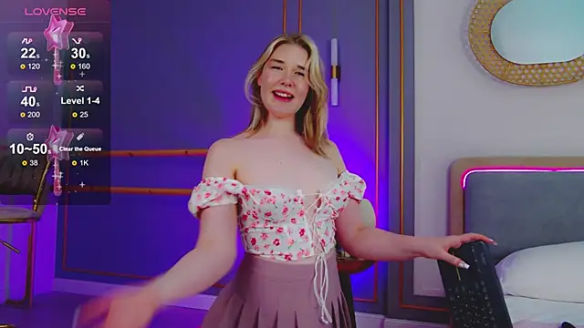 Smiley Mia online show from 03-22-25, 05:39