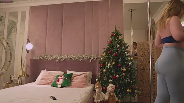 Smiley Mia online show from 12-04-25, 05:06