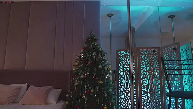 Smiley Mia online show from 12-01-25, 05:08