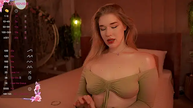 Smiley Mia online show from 09-10-25, 07:24