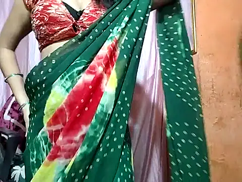 Snapshot of poojaxxx65 chatting on 09-28-25, 11:01 poojaxxx65 online show from 09-28-25, 11:01