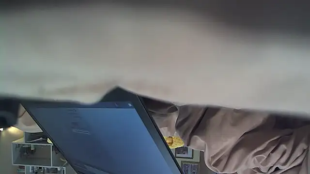 Snapshot of denxxx1992 chatting on 01-17-25, 02:07 denxxx1992 online show from 01-17-25, 02:07