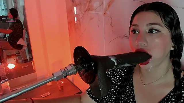 hade cute online show from 11-12-25, 01:37