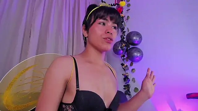 Little michell online show from 10-30-25, 02:54