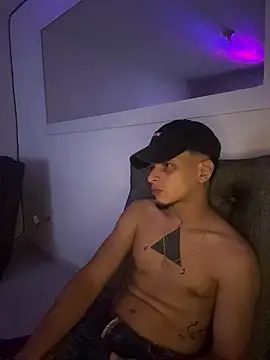 ArturoDelgado1 online show from 03-28-26, 04:24