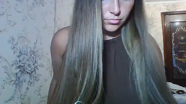 Snapshot of Evasapples chatting on 07-18-26, 05:21 Evasapples online show from 07-18-26, 05:21