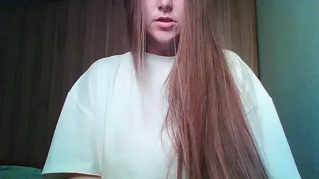 Snapshot of Evasapples chatting on 06-04-26, 06:34 Evasapples online show from 06-04-26, 06:34