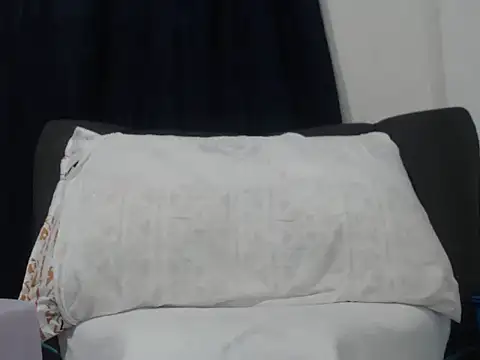 Snapshot of Lizz_xxxx chatting on 02-22-25, 06:41 Lizz xxxx online show from 02-22-25, 06:41