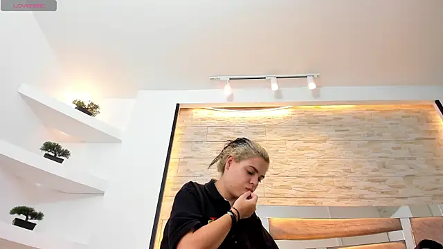 dorothy vegga online show from 04-09-26, 04:03