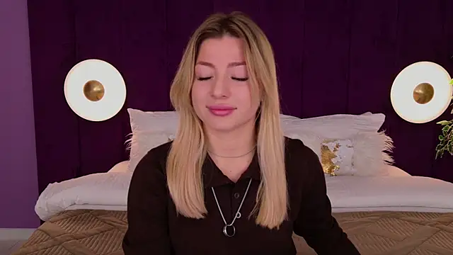 HelenaMorgan online show from 11-05-25, 03:09