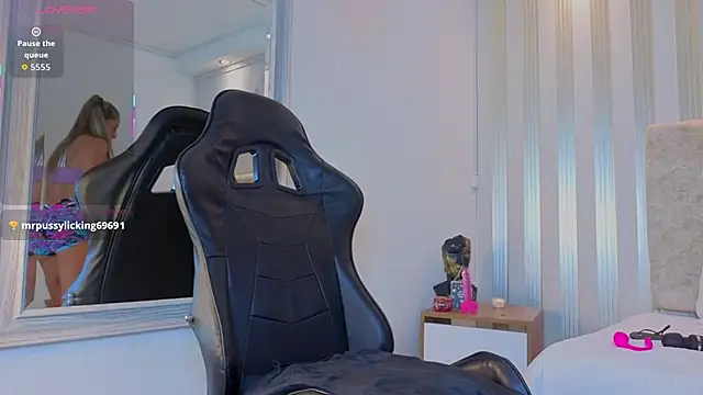 Tayra Pradit online show from 01-15-26, 07:06