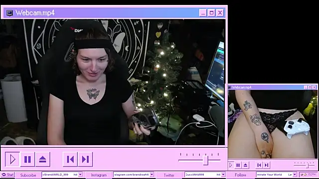 Snapshot of BrandiWRLD_999 chatting on 01-10-25, 07:54 BrandiWRLD 999 online show from 01-10-25, 07:54