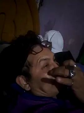 ardiente47 online show from 10-12-25, 12:34