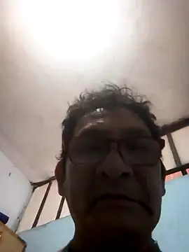 ardiente47 online show from 10-23-25, 06:50