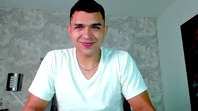 Snapshot of gerson_zt chatting on 02-27-25, 12:25 gerson zt online show from 02-27-25, 12:25