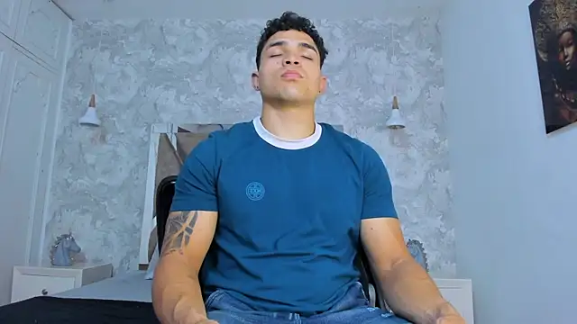 Snapshot of gerson_zt chatting on 10-15-25, 06:49 gerson zt online show from 10-15-25, 06:49