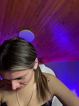 Snapshot of aliisonn_parker26 chatting on 01-28-25, 11:39 aliisonn parker26 online show from 01-28-25, 11:39