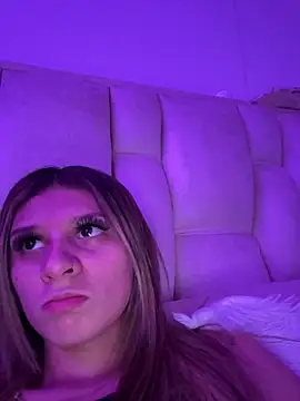 Snapshot of aliisonn_parker26 chatting on 02-13-25, 06:48 aliisonn parker26 online show from 02-13-25, 06:48