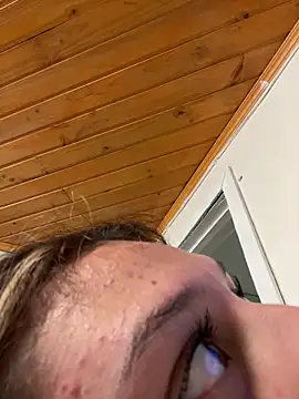 Snapshot of aliisonn_parker26 chatting on 02-05-25, 07:31 aliisonn parker26 online show from 02-05-25, 07:31