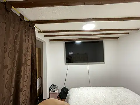 Snapshot of aliisonn_parker26 chatting on 02-20-25, 08:14 aliisonn parker26 online show from 02-20-25, 08:14