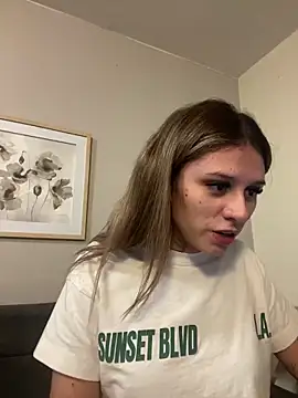 Snapshot of aliisonn_parker26 chatting on 02-24-25, 11:09 aliisonn parker26 online show from 02-24-25, 11:09