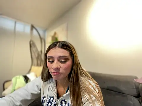 Snapshot of aliisonn_parker26 chatting on 03-04-25, 07:01 aliisonn parker26 online show from 03-04-25, 07:01