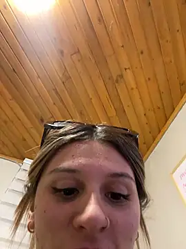 Snapshot of aliisonn_parker26 chatting on 01-30-25, 11:34 aliisonn parker26 online show from 01-30-25, 11:34