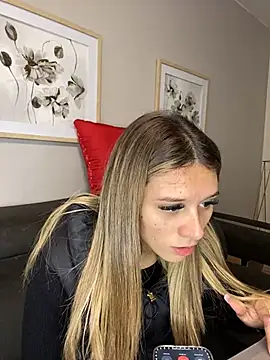 Snapshot of aliisonn_parker26 chatting on 02-12-25, 08:50 aliisonn parker26 online show from 02-12-25, 08:50