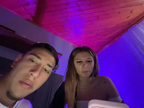 Snapshot of aliisonn_parker26 chatting on 02-07-25, 07:06 aliisonn parker26 online show from 02-07-25, 07:06