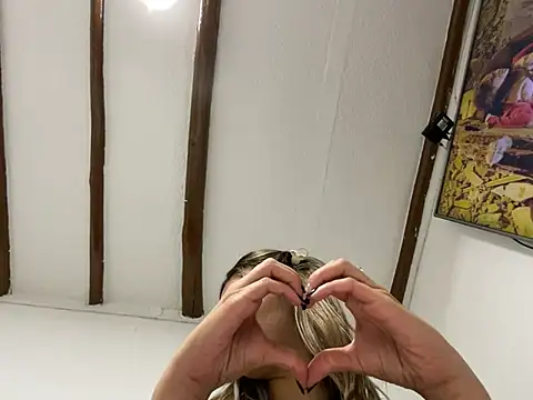 Snapshot of aliisonn_parker26 chatting on 02-27-25, 11:37 aliisonn parker26 online show from 02-27-25, 11:37