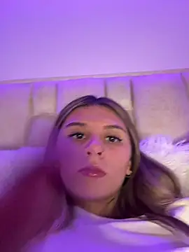 Snapshot of aliisonn_parker26 chatting on 01-30-25, 04:37 aliisonn parker26 online show from 01-30-25, 04:37