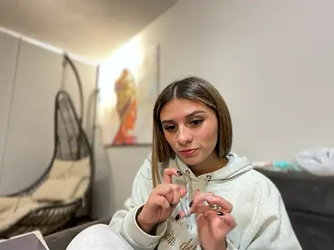 Snapshot of aliisonn_parker26 chatting on 03-01-25, 11:04 aliisonn parker26 online show from 03-01-25, 11:04