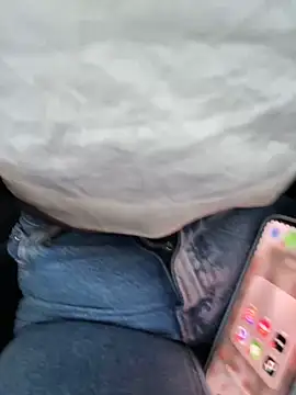 Snapshot of aliisonn_parker26 chatting on 01-29-25, 10:32 aliisonn parker26 online show from 01-29-25, 10:32