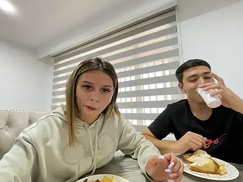 Snapshot of aliisonn_parker26 chatting on 02-19-25, 07:16 aliisonn parker26 online show from 02-19-25, 07:16