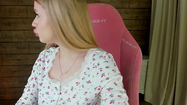 MilanaBalmain online show from 04-08-26, 04:08