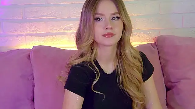 MilanaBalmain online show from 11-26-25, 04:18