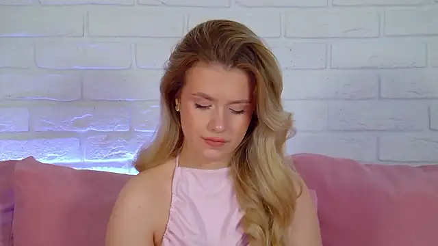 MilanaBalmain online show from 04-11-26, 04:20