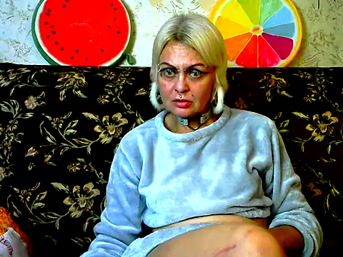 Gardener of Illusions online show from 10-22-25, 03:11