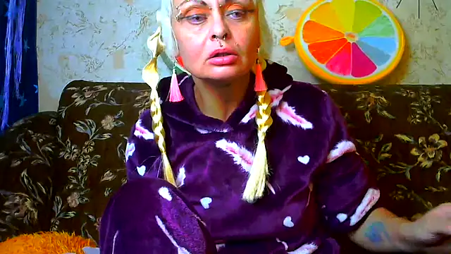 Gardener of Illusions online show from 09-20-25, 04:01