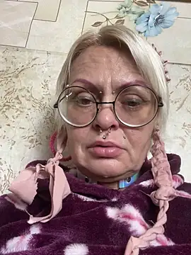 Gardener of Illusions online show from 10-08-25, 01:07