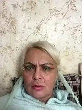 Gardener of Illusions online show from 10-06-25, 03:51