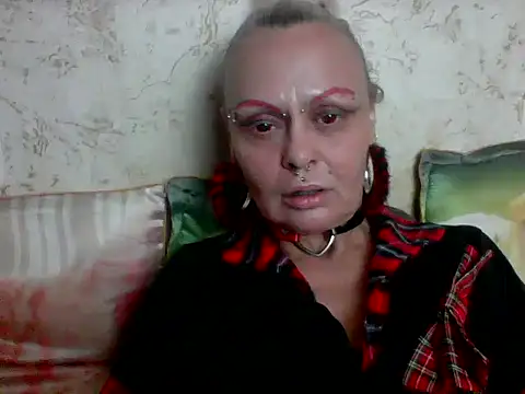Snapshot of Gardener_of_Illusions chatting on 06-12-26, 07:06 Gardener of Illusions online show from 06-12-26, 07:06