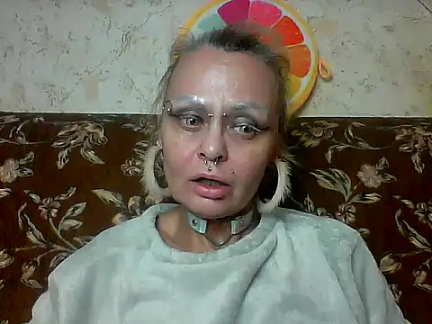 Snapshot of Gardener_of_Illusions chatting on 05-17-26, 04:40 Gardener of Illusions online show from 05-17-26, 04:40