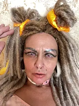 Gardener of Illusions online show from 02-06-26, 02:29