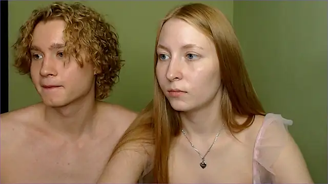 AliceStoneJhonyStone online show from 10-06-25, 11:55