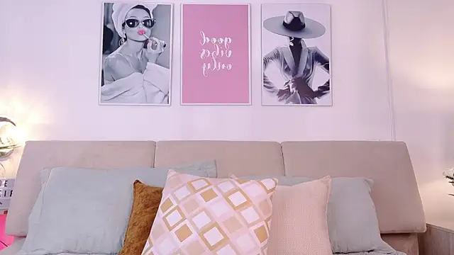 ChloeFerreira online show from 04-09-26, 04:47