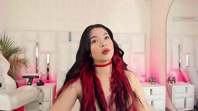 im nika  online show from 10-29-25, 12:26