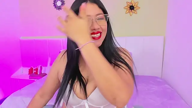estrella bigboobs14 online show from 10-01-25, 06:23